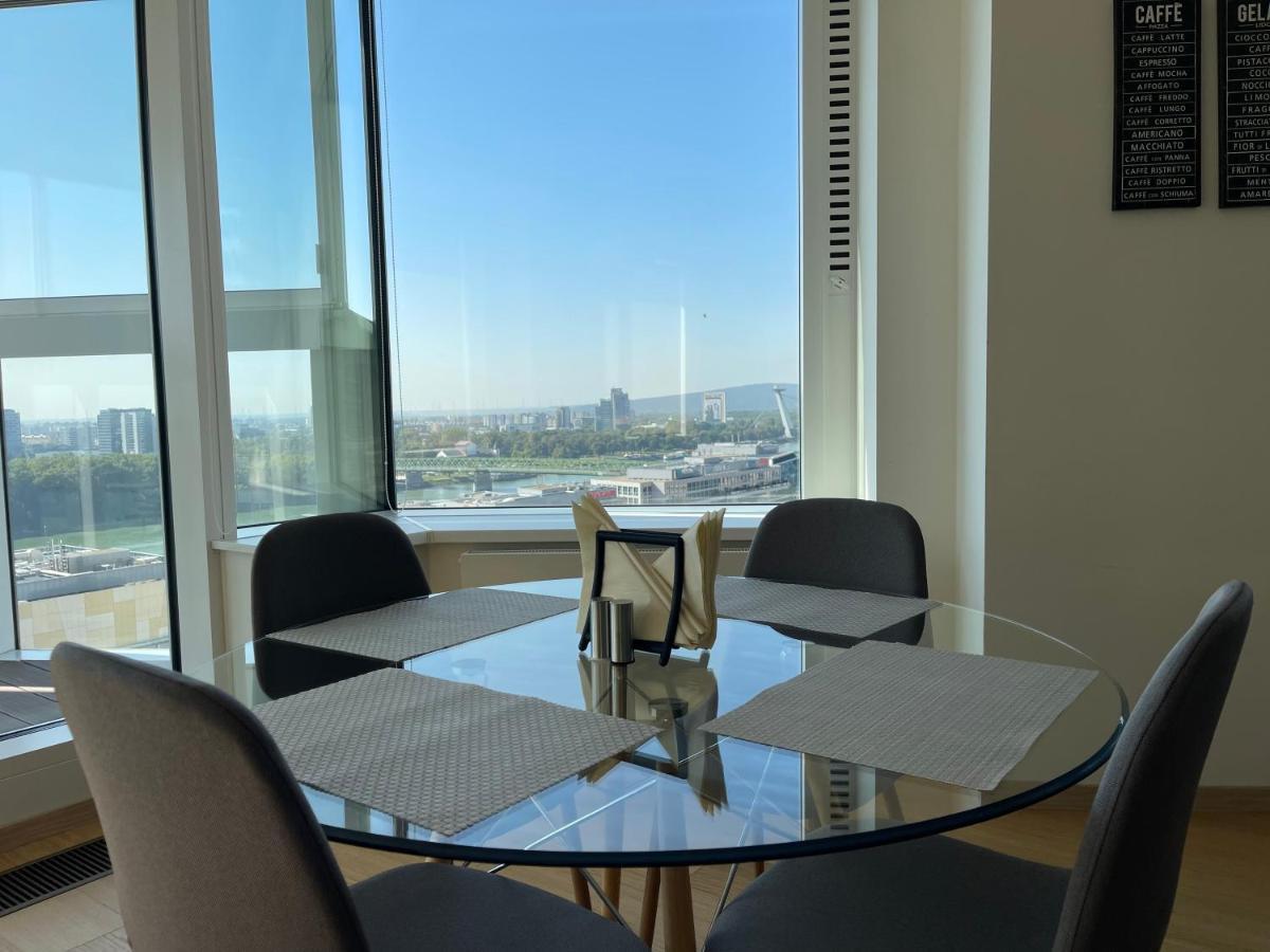 Sag Panorama Apartment 3 Rooms 19Th Floor Great View Free Parking Bratysława Zewnętrze zdjęcie