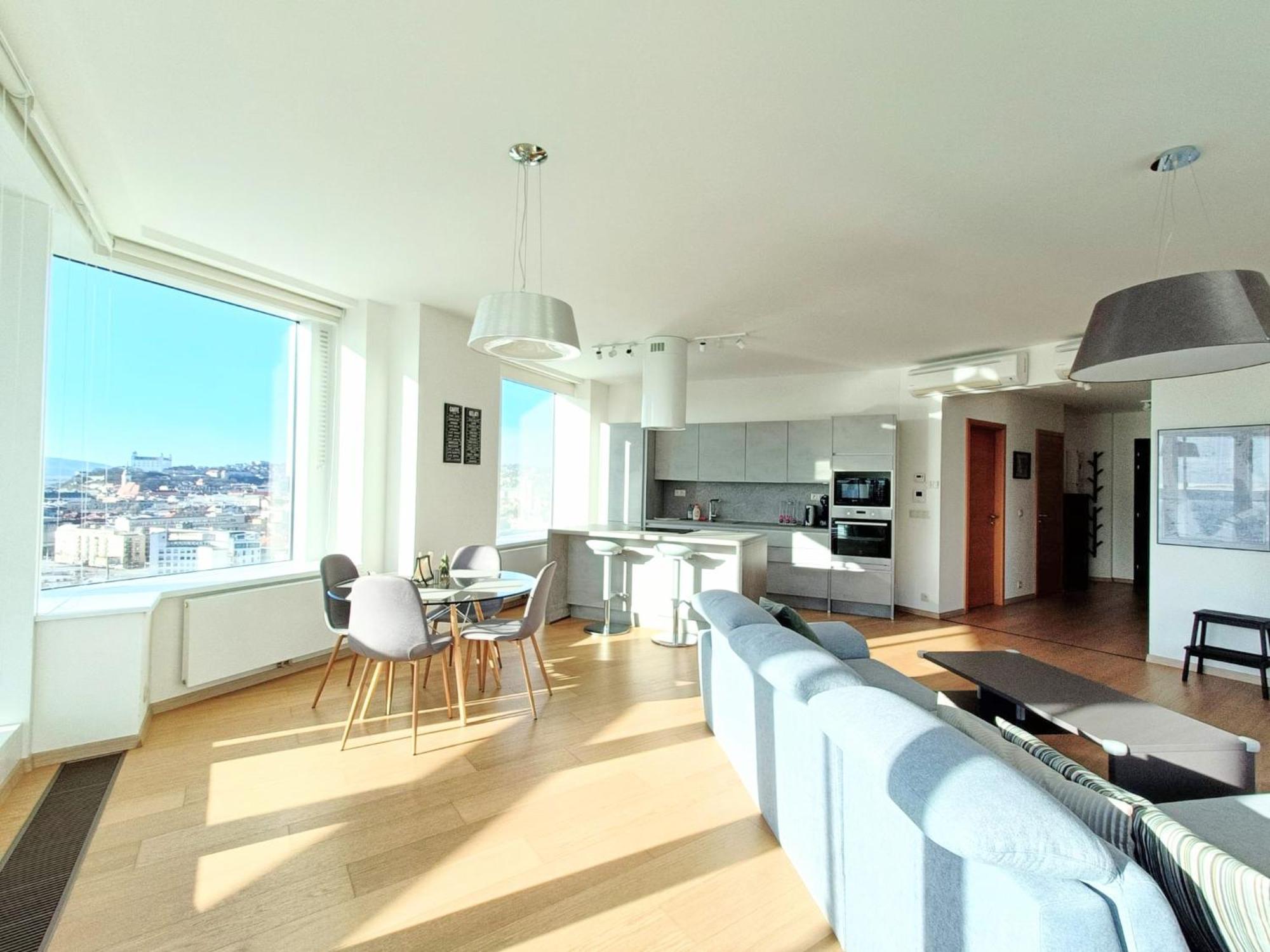 Sag Panorama Apartment 3 Rooms 19Th Floor Great View Free Parking Bratysława Zewnętrze zdjęcie