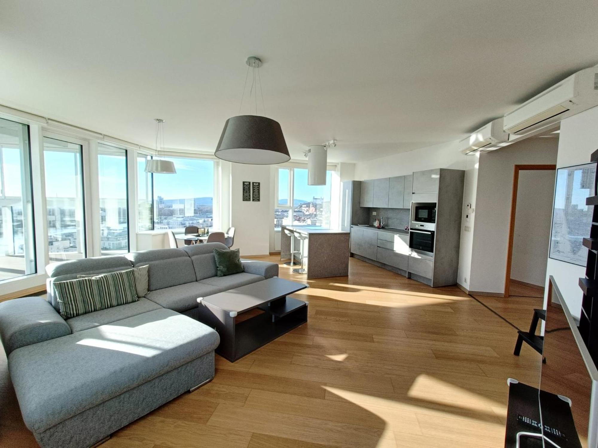 Sag Panorama Apartment 3 Rooms 19Th Floor Great View Free Parking Bratysława Zewnętrze zdjęcie